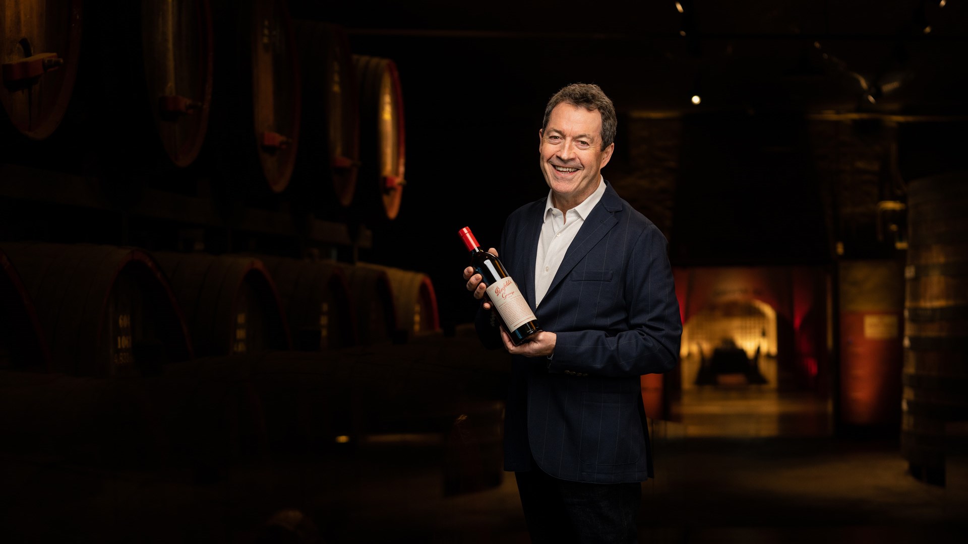 Peter Gago met de iconische wijn "Grange"